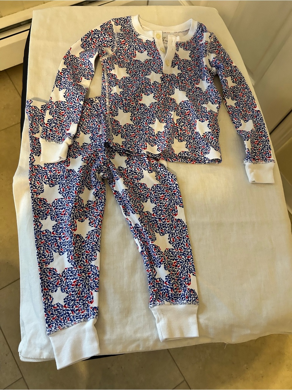 New Vineyard Vines Toddlers Stars & Whales 2 Piece Pajama Set/Size 2T